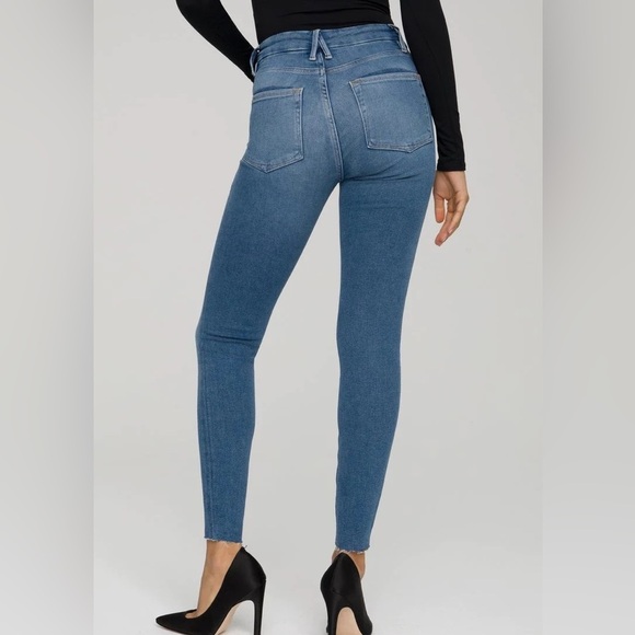GOOD AMERICAN Good Legs Skinny Jeans in Blue 655 - Picture 3 of 7
